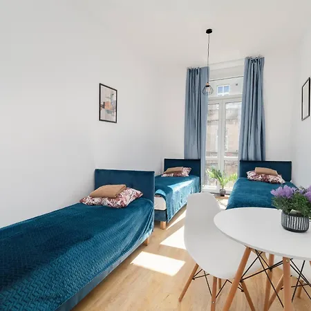 Centrum 5 7 Prochnika 21 公寓式酒店 *