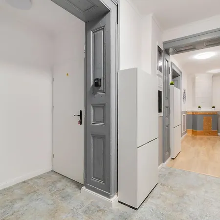 아파트호텔 Centrum 5 7 Prochnika 21 *