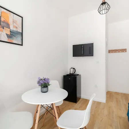 Centrum 5 7 Prochnika 21 *