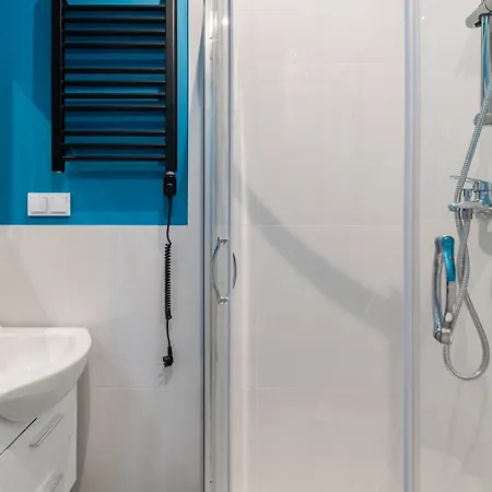 Centrum 5 7 Prochnika 21 * 罗兹