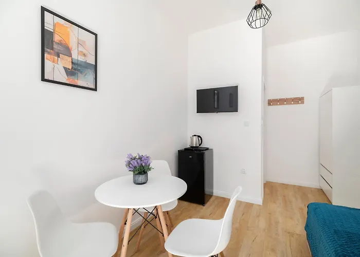 Centrum 5 7 Prochnika 21 *